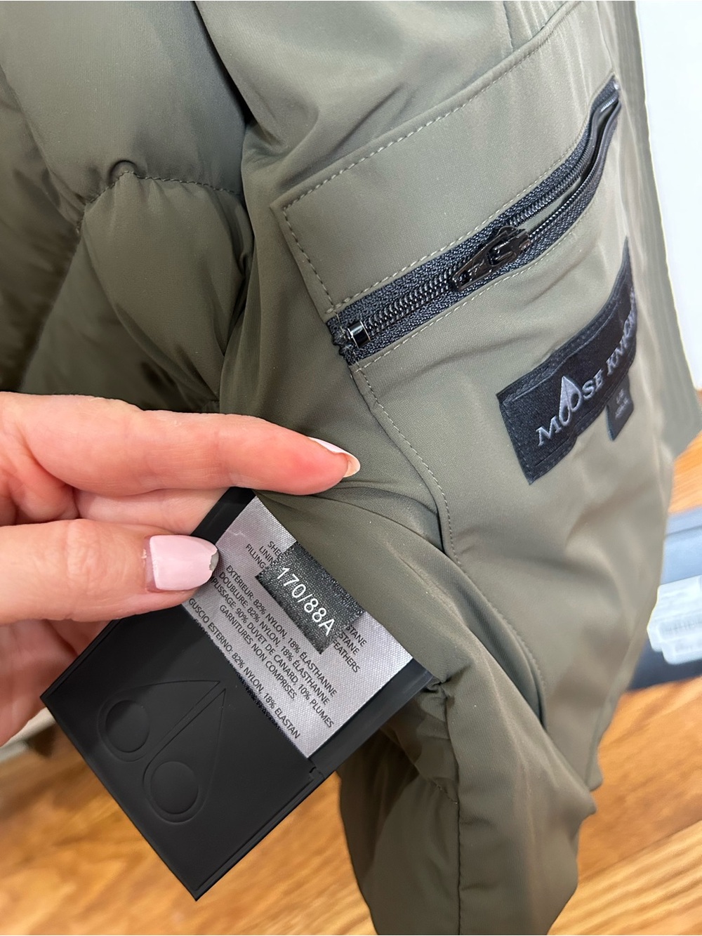 NWT Moose Knuckles Elora Down Jacket Dark Olive Large $745 - Picture 7 of 13
